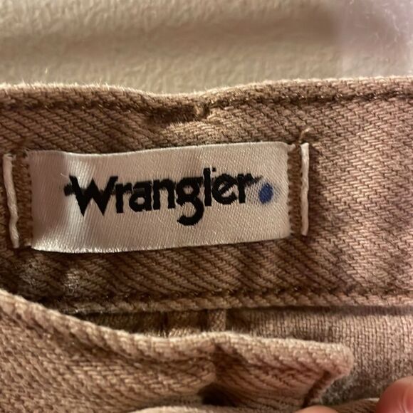 NWT Wrangler Earthwash Jeans - Picture 5 of 16
